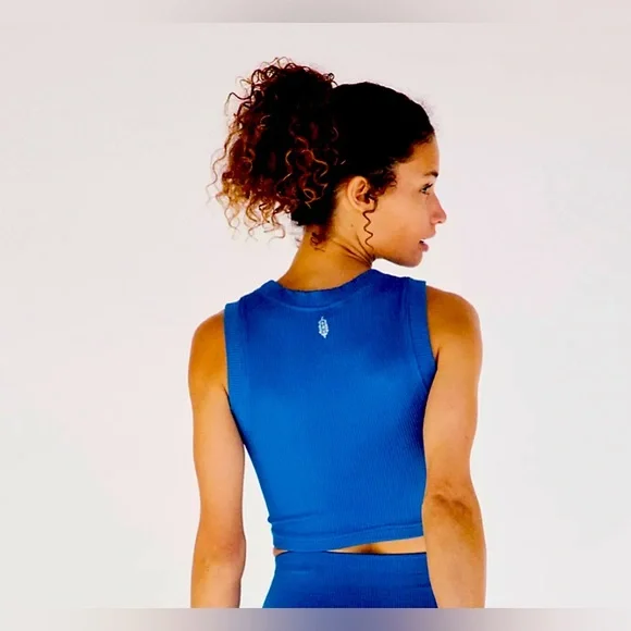 🛑SOLD!🛑 Free People Happiness Runs Muscle Tank & Good Karma Flare Leggings SET - Picture 6 of 16